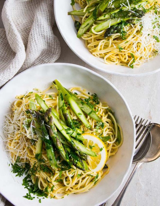 SPAGHETTI CARBONARA WITH ASPARAGUS SQUARE