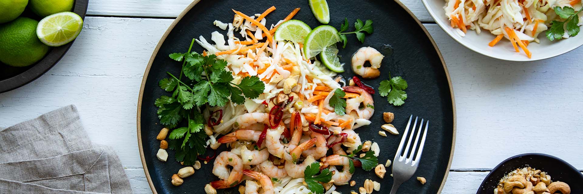 COLESLAW WITH CHILLI PRAWNS AND RICE NOODLES