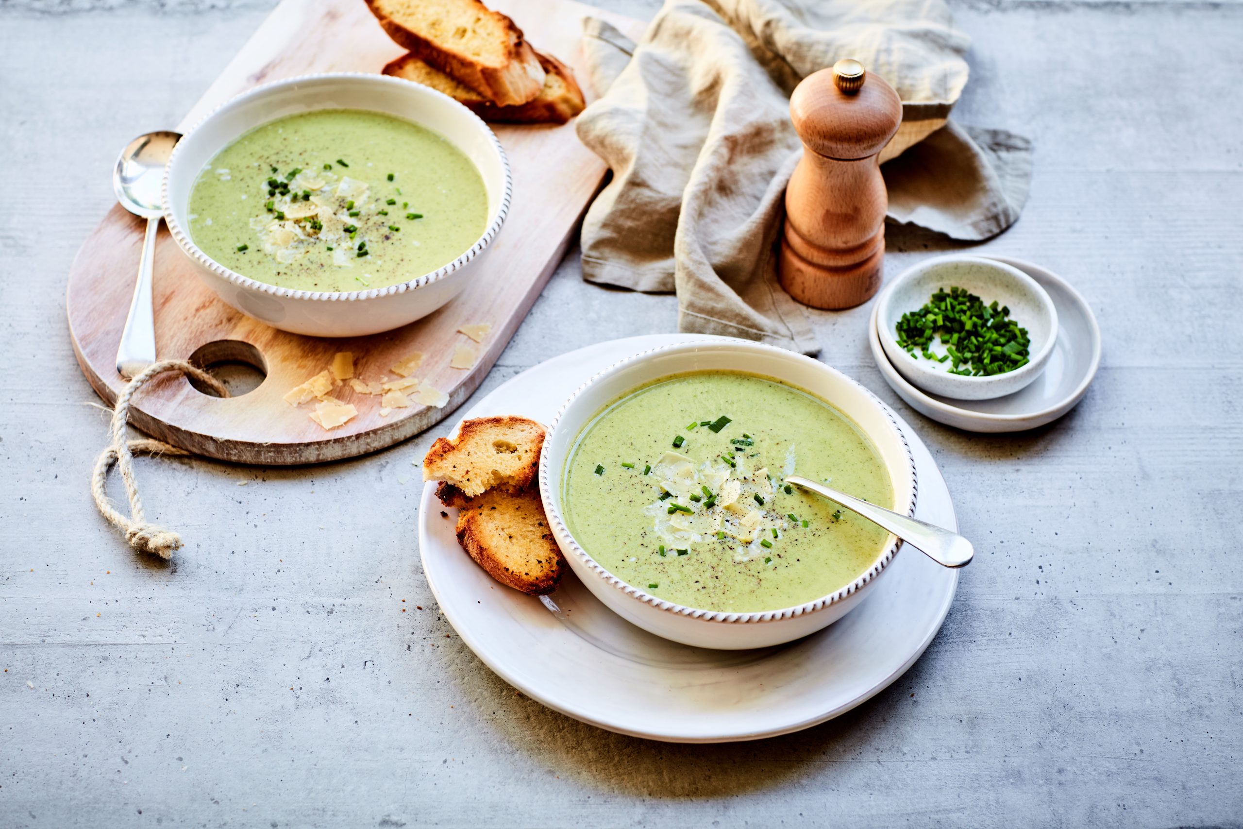 CREAMY BROCCOLI SOUP - LeaderBrand